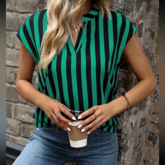 Striped notched neck blouse - Picture 2 of 16